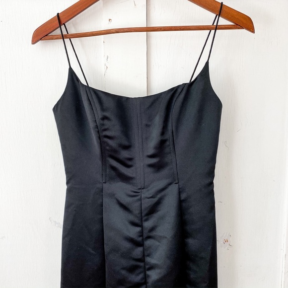 BHWM structured sculpted black spaghetti ruffle 0 - Picture 2 of 8